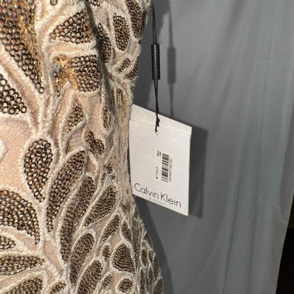 NWT: Calvin Klein Long Formal Gold Sequin Lace Dress (v) - Picture 3 of 12